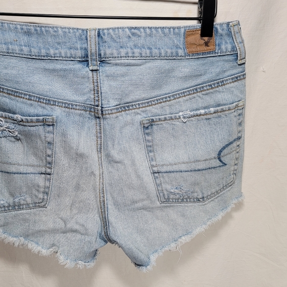 American Eagle Outfitters Light Blue Size 10 Distressed Shorts In Great Shape! - Picture 8 of 9
